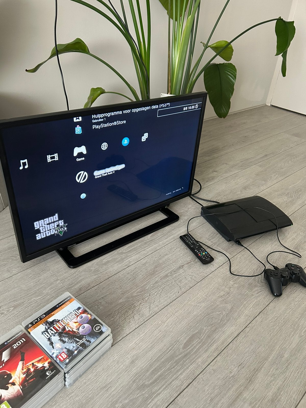 Playstation 3 + Toshiba TV, Ophalen, Zo goed als nieuw, Met 1 controller, Phat