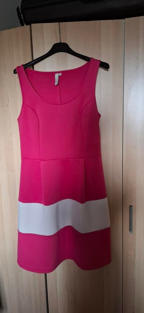 Speelse roze zomerjurk met witte streep, Maat 38/40 (M), Ophalen of Verzenden, Bodyflirt Boutique, Roze