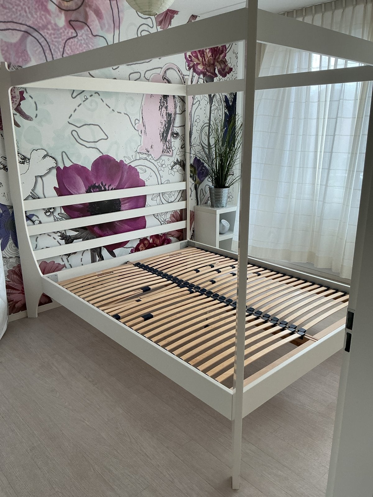 Wit hemelbed 160x210 met lattenbodem (excl. matras), Ophalen, Gebruikt, Tweepersoons, 160 cm