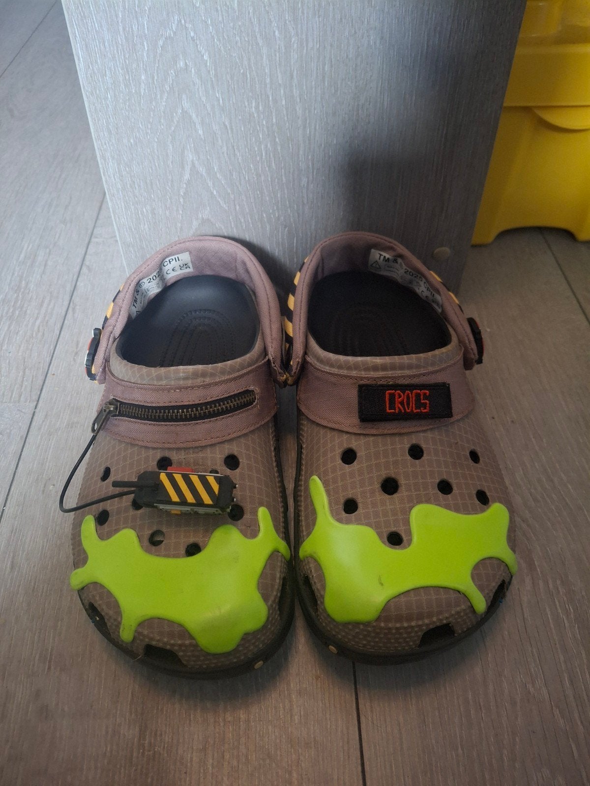 Ghostbusters Crocs met geluid en accessoires, Slippers, Overige kleuren, Ophalen of Verzenden, Crocs