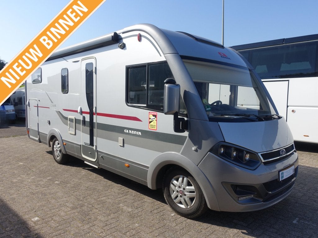 Adria Sonic Supreme 701 SL Loft full-options, 3.0L 180pk, Caravans en Kamperen, Campers, Particulier, Adria, 7 tot 8 meter, Cassettetoilet