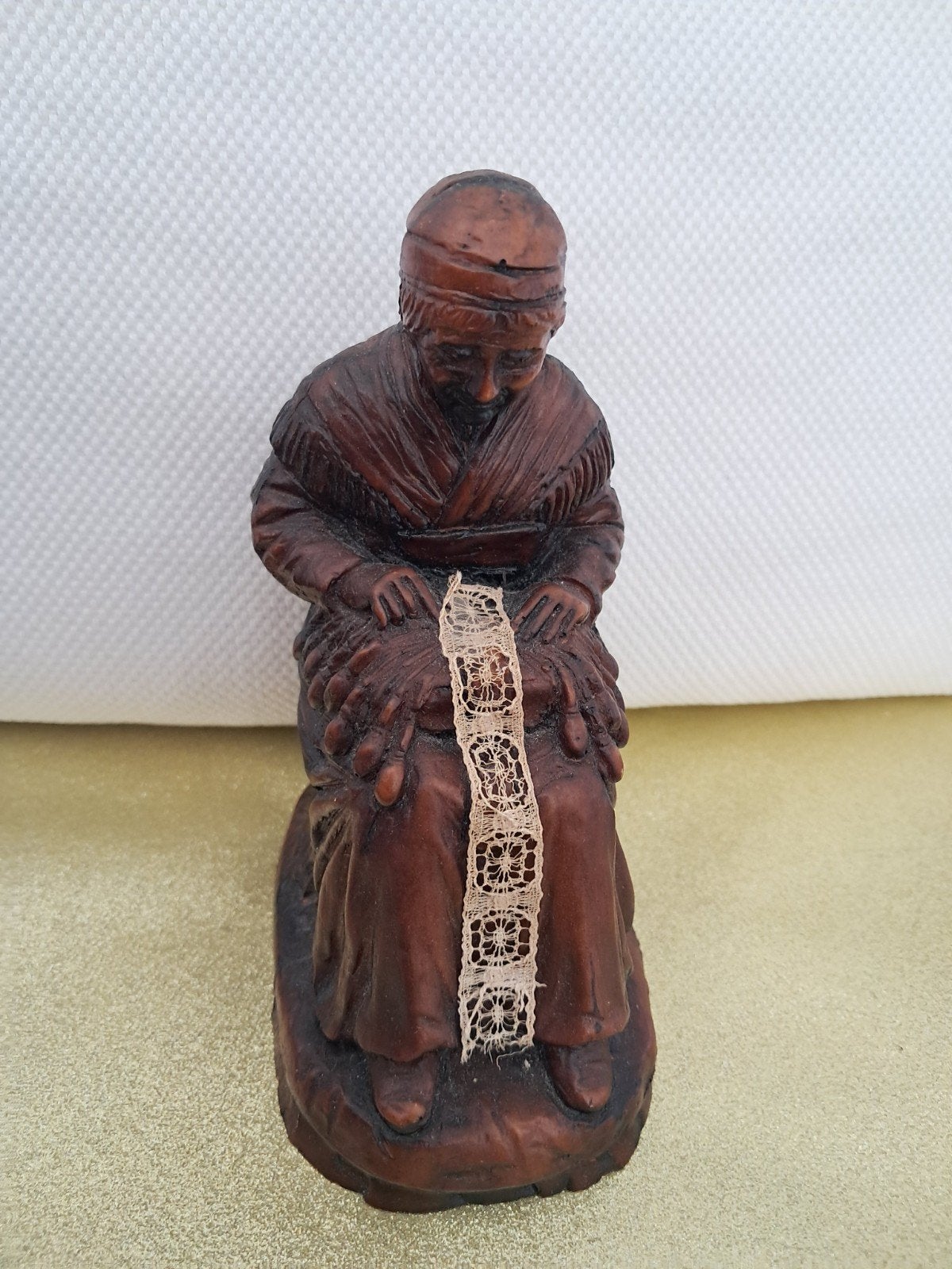 Oud kantklos beeldje van gips, Ophalen of Verzenden