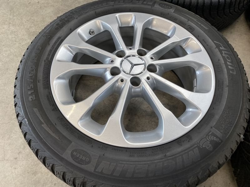 DIV 17 inch originele velgen + winterbanden Mercedes GLA, -, -, Banden en Velgen, 17 inch