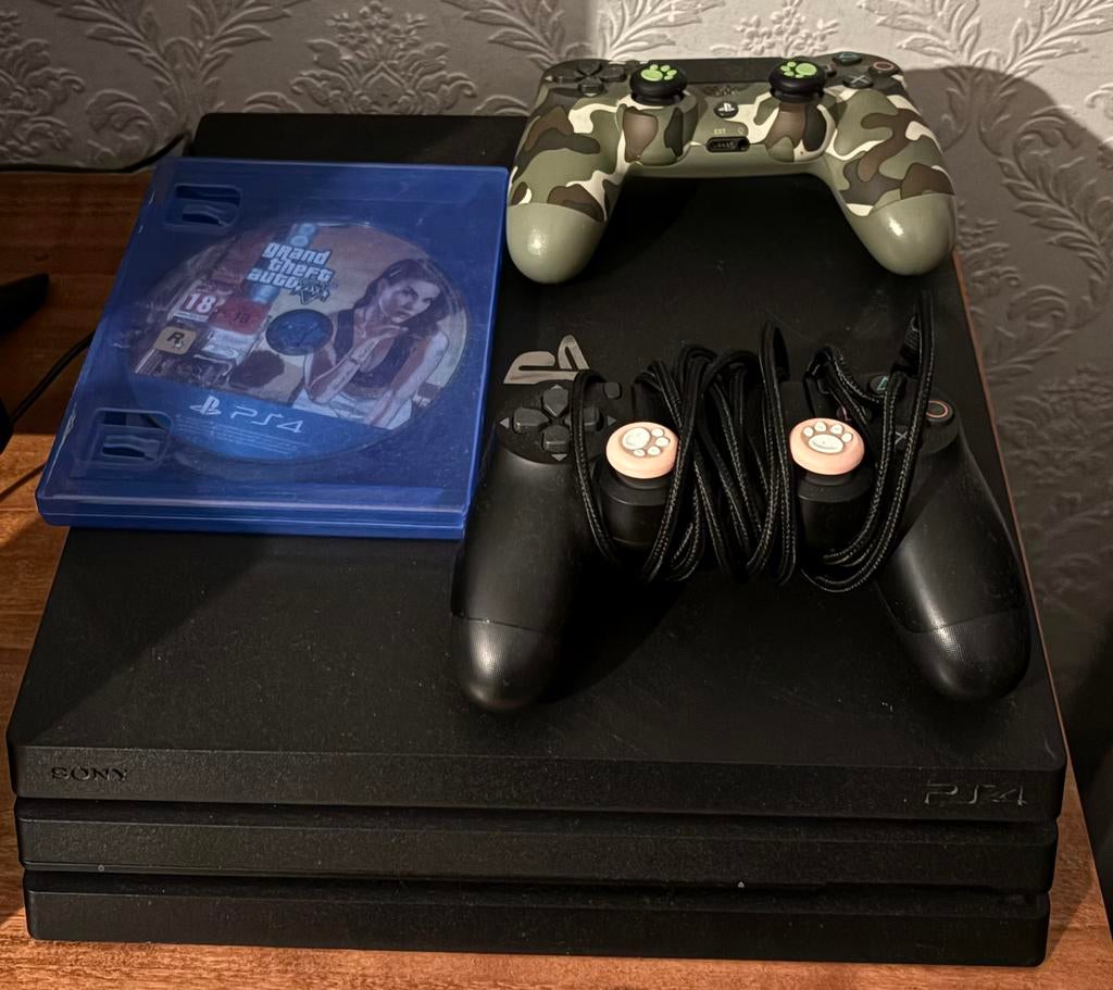 Playstation 4 Pro 1TB, Spelcomputers en Games, Spelcomputers | Sony PlayStation 4, Ophalen, Met games, Met 2 controllers, Zo goed als nieuw