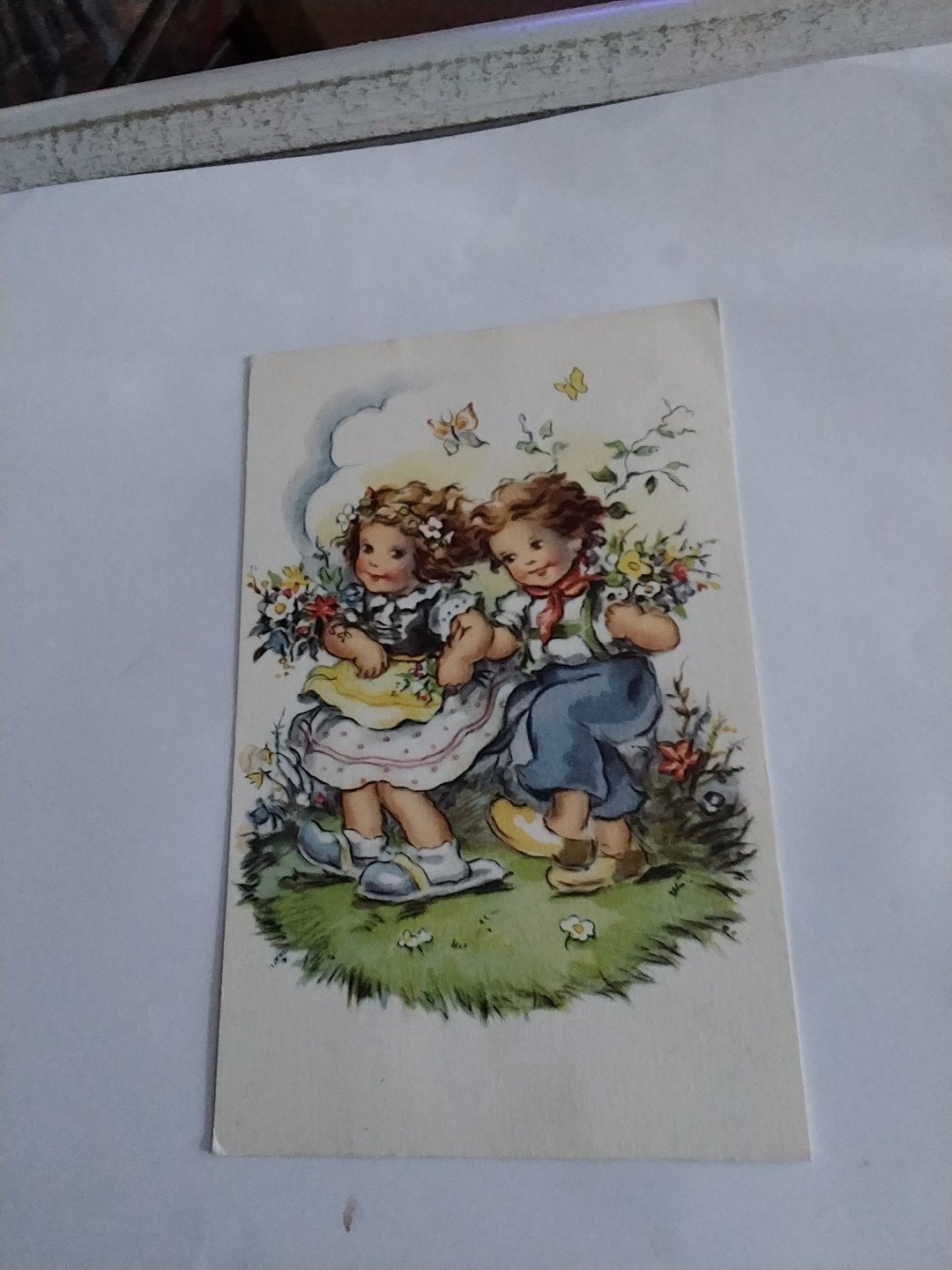 Vintage Ansichtkaart: Kinderen met Bloemen, Verzamelen, Ophalen of Verzenden, 1940 tot 1960, Gelopen