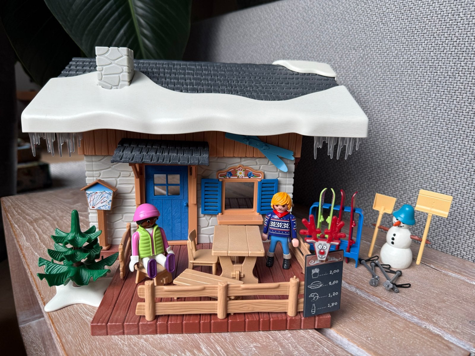 Playmobil Family Fun Skihut 9280 - Complete set, Ophalen of Verzenden, Zo goed als nieuw, Jongen of Meisje
