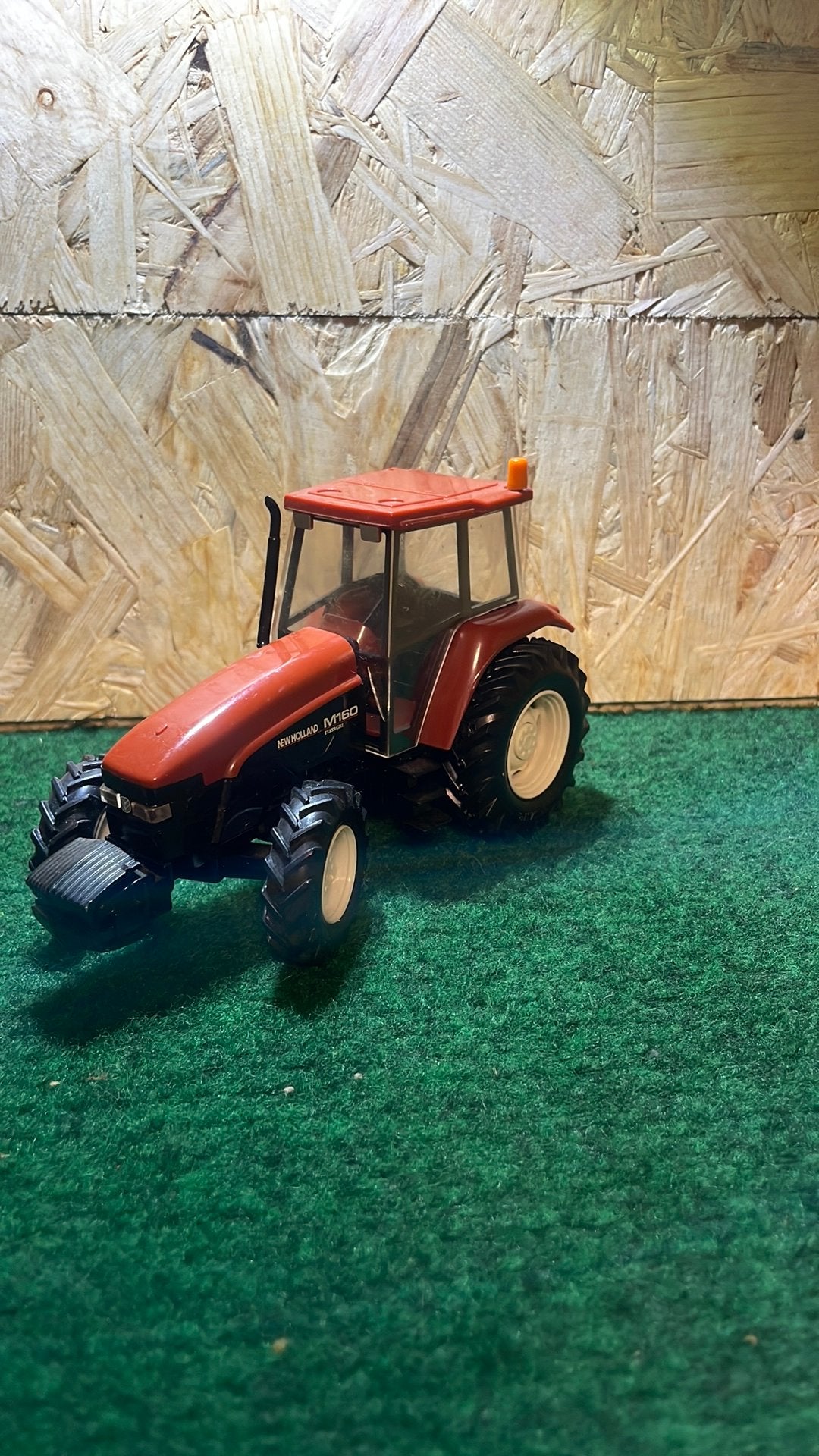 Britains new holland M160, Ophalen of Verzenden, Zo goed als nieuw, Tractor of Landbouw, Britains