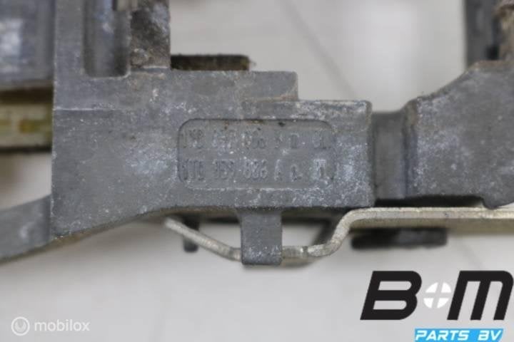 Portiergreepsteun rechtsvoor VW Caddy 2K Life 1T0837886A, Gebruikt