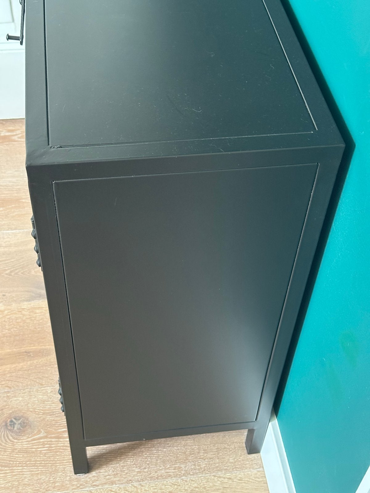 Zwart metalen kastje met glazen deuren, Ophalen, Gebruikt, 50 tot 100 cm, Minder dan 100 cm