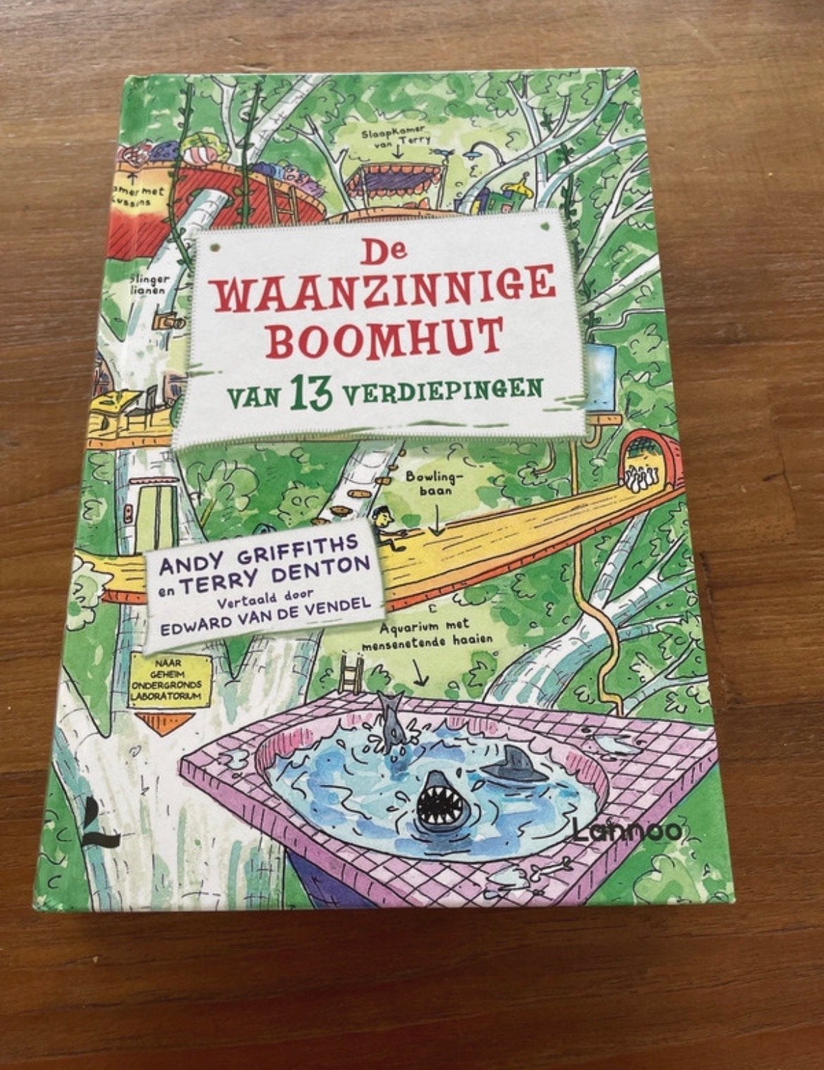 De waanzinnige boomhut van 13 verdiepingen, Ophalen of Verzenden, Zo goed als nieuw, Fictie algemeen