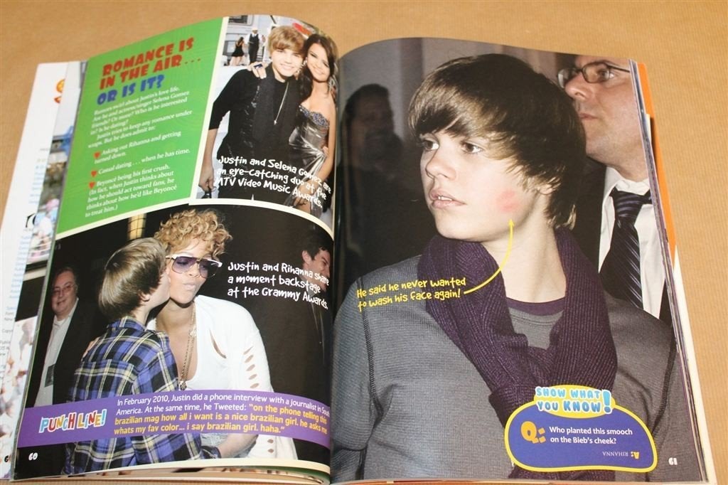 Justin Bieber — In the Spotlight — Fotoboek — 2011 [EN], Boeken, Verzenden, Gelezen