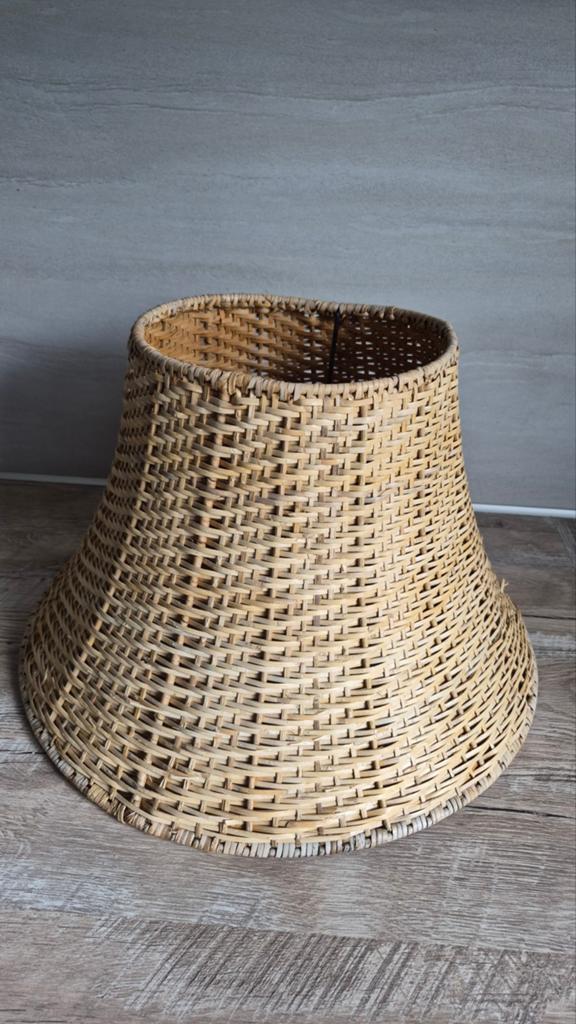Rotan lampenkap - Boheemse stijl, Huis en Inrichting, Lampen | Lampenkappen, Gebruikt, Ophalen of Verzenden, Boheems, Overige vormen