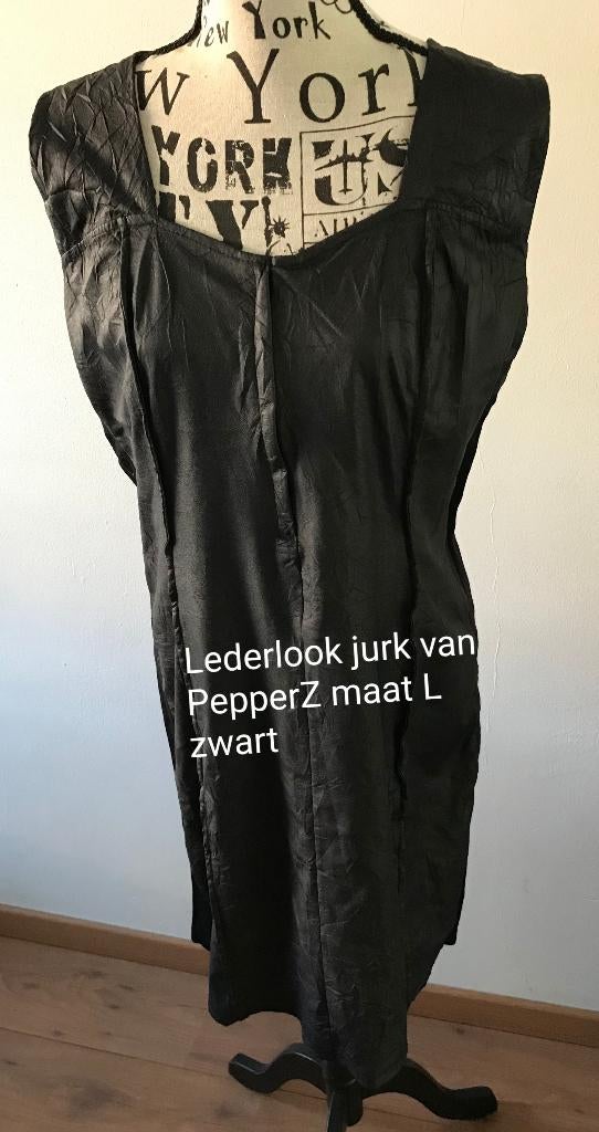 Zwarte jurk van PepperZ maat L, Kleding | Dames, Zwart, Maat 42/44 (L), Ophalen of Verzenden, Zo goed als nieuw