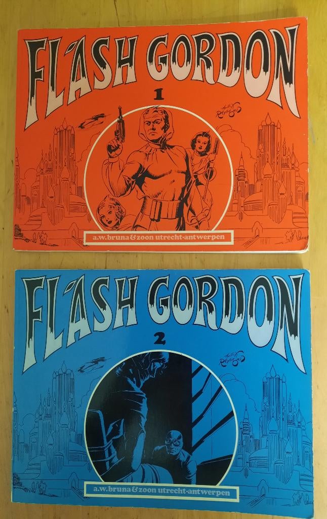 FLASH GORDON - DEEL 1 & 2, Eén stripboek, Ophalen of Verzenden