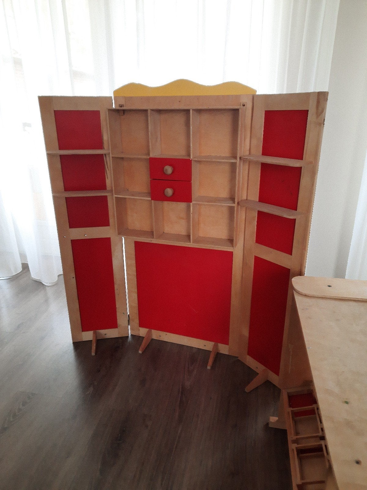 Te koop Houten winkeltje en poppenkast in 1., Ophalen of Verzenden, Zo goed als nieuw, Jongen of Meisje