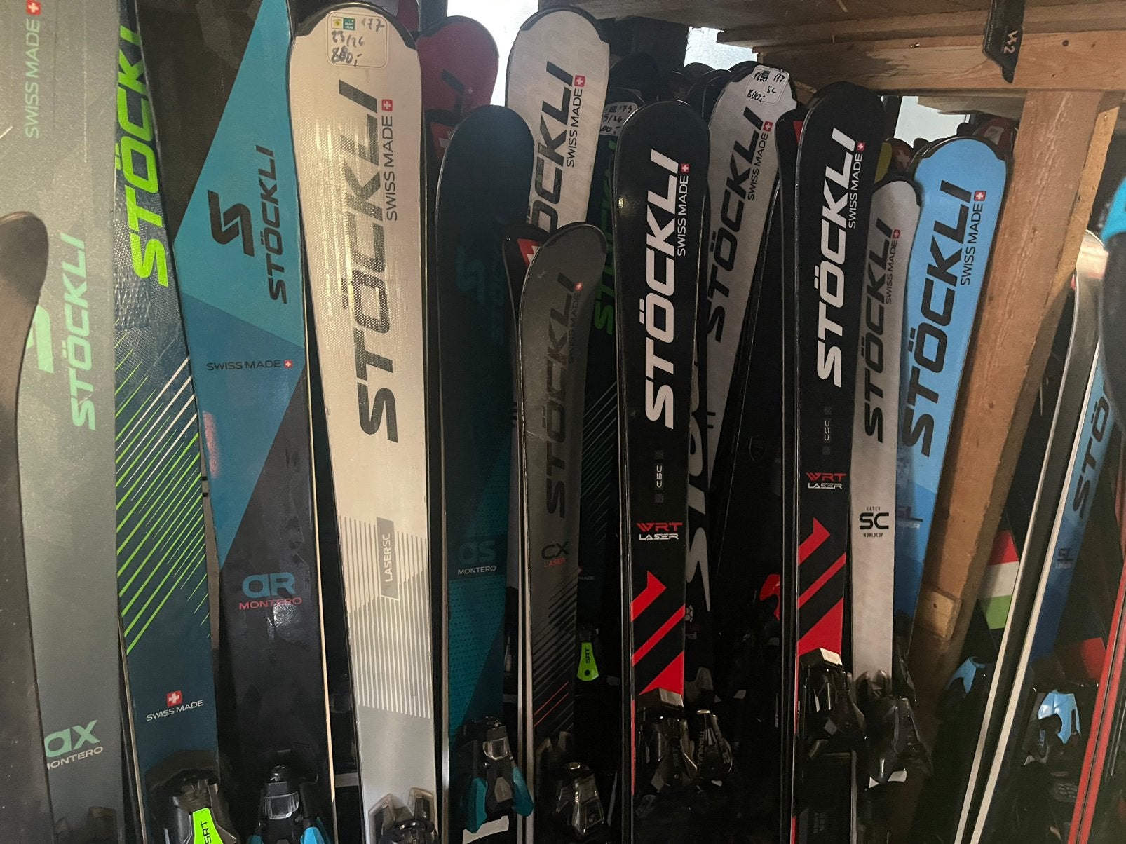 Grootste VOORRAAD BESTE SKIS ATOMIC STÖCKLI HEAD BLIZZARD, 160 tot 180 cm, Ophalen of Verzenden, Zo goed als nieuw, Carve