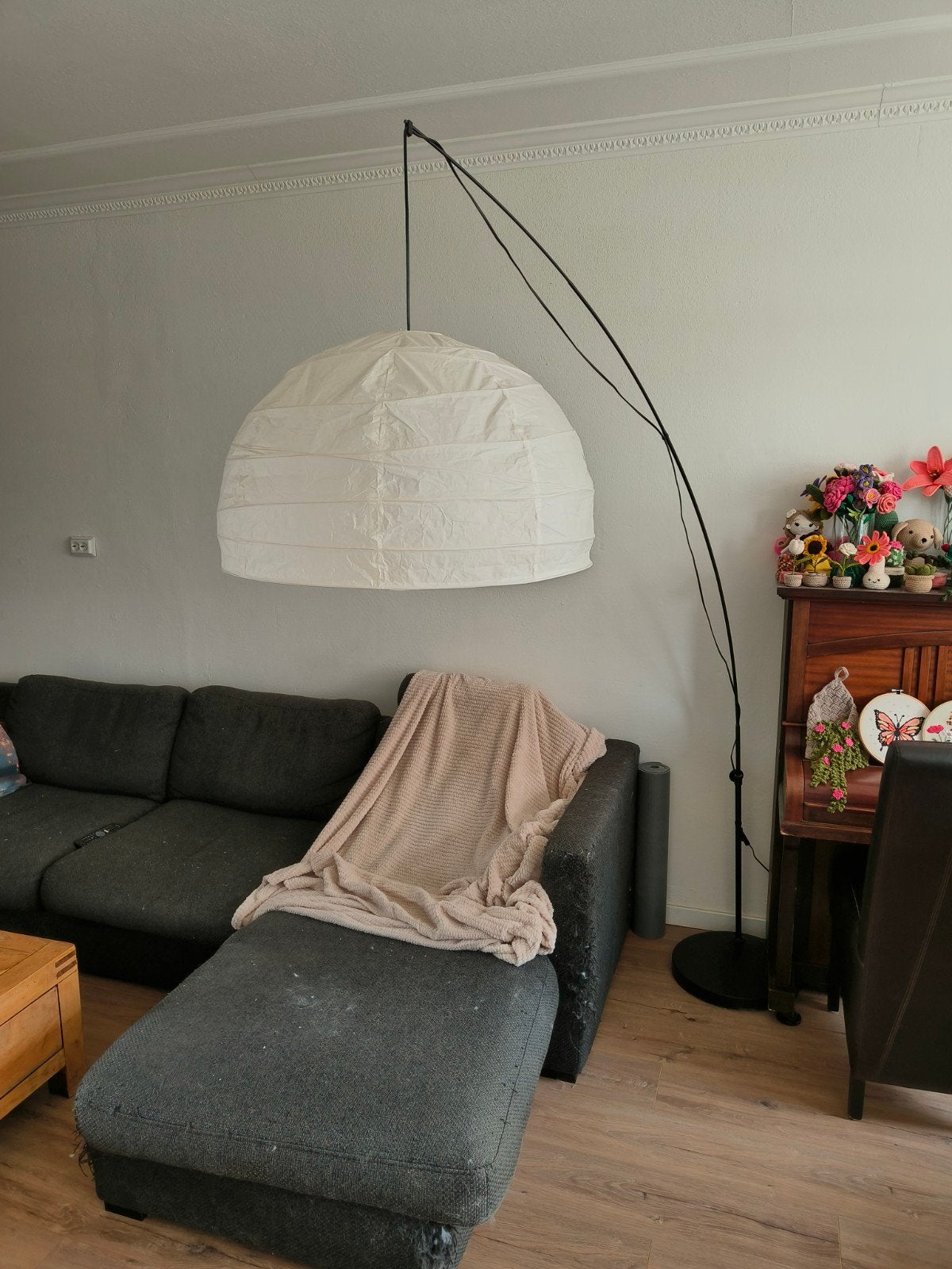 Ikea staande lamp met lichte beschadiging aan de kap, Ophalen, Gebruikt, Textiel, 150 tot 200 cm