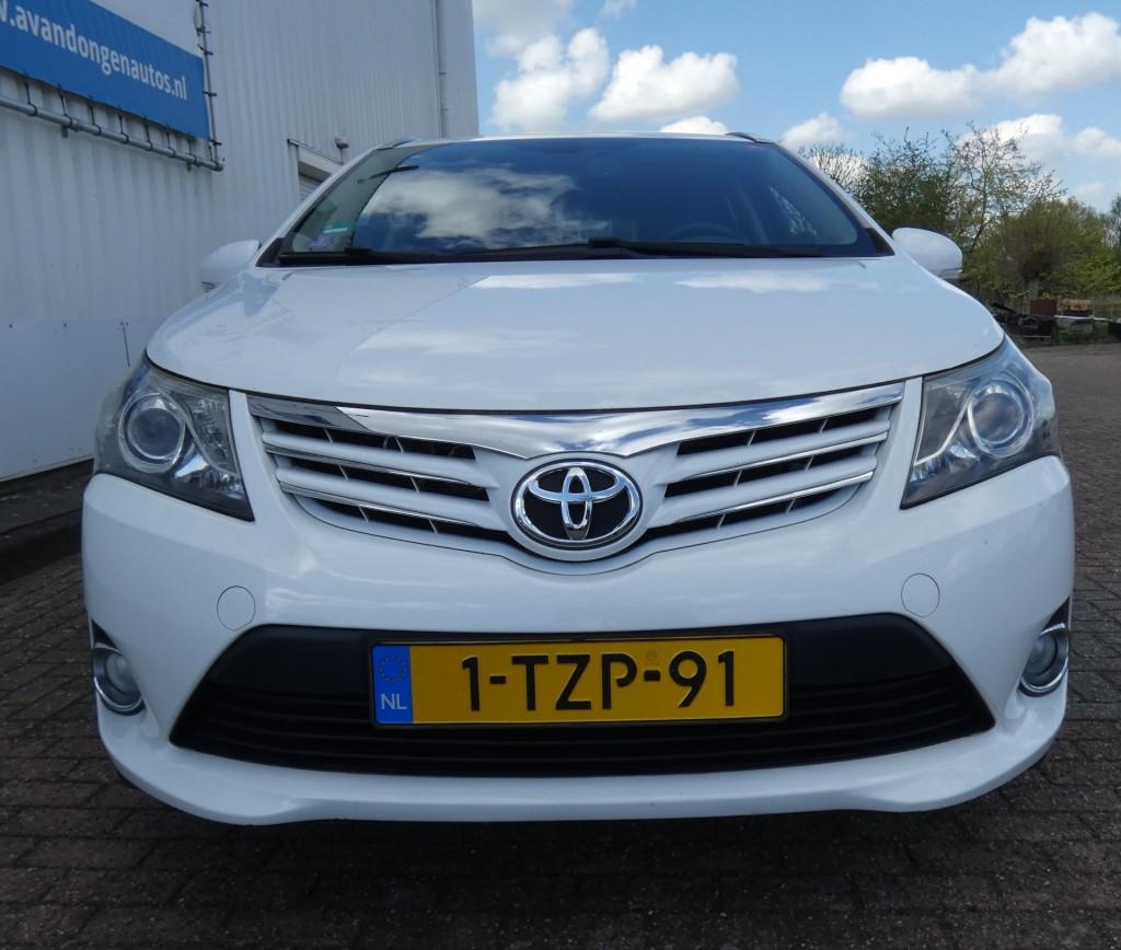 Toyota AVENSIS 1.8 VVTI Dynamic,Navi,Led,Camera,Trhaak,Stoel, Auto's, Euro 5, 15 km/l, 4 cilinders, Wit