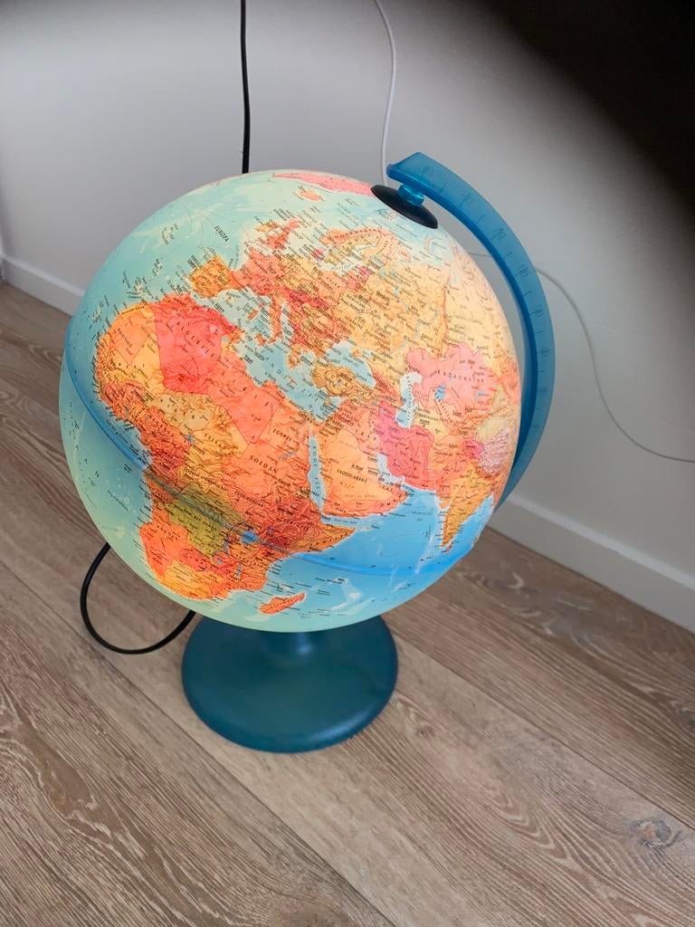 Wereldbol met verlichting, Huis en Inrichting, Woonaccessoires | Wereldbollen, Ophalen, Verlicht, Zo goed als nieuw