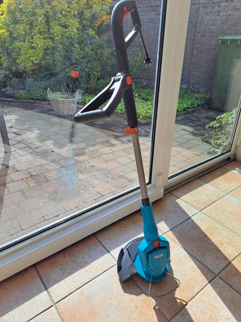 Gardena Elektrische Grastrimmer, Ophalen, Zo goed als nieuw, 30 tot 50 cm, Elektrisch