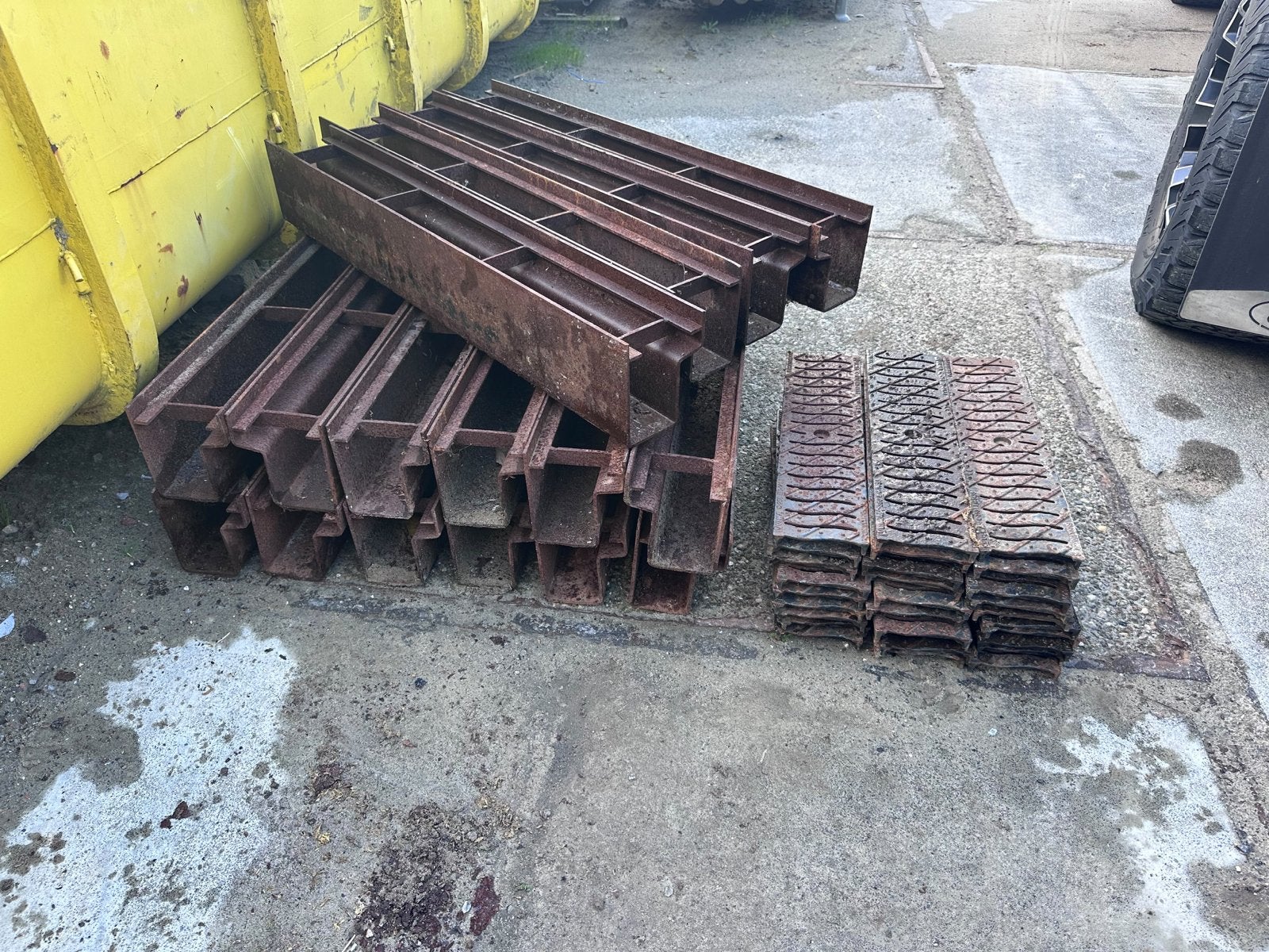 Aco afvoergoot volledig ijzer - 16 stuks, 1 meter lang, Ophalen, Gebruikt, Minder dan 2 meter, 80 mm of meer