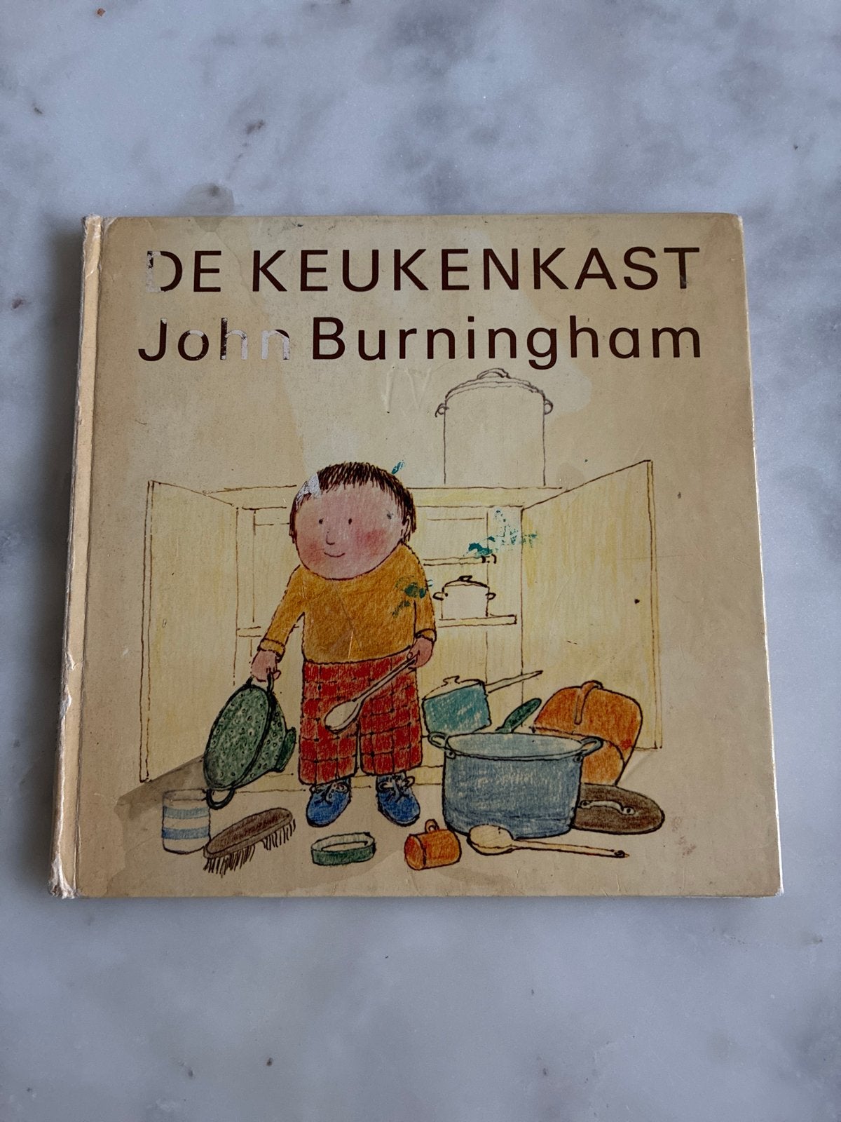 De Keukenkast - John Burningham (Kinderboek), Ophalen of Verzenden, Gelezen