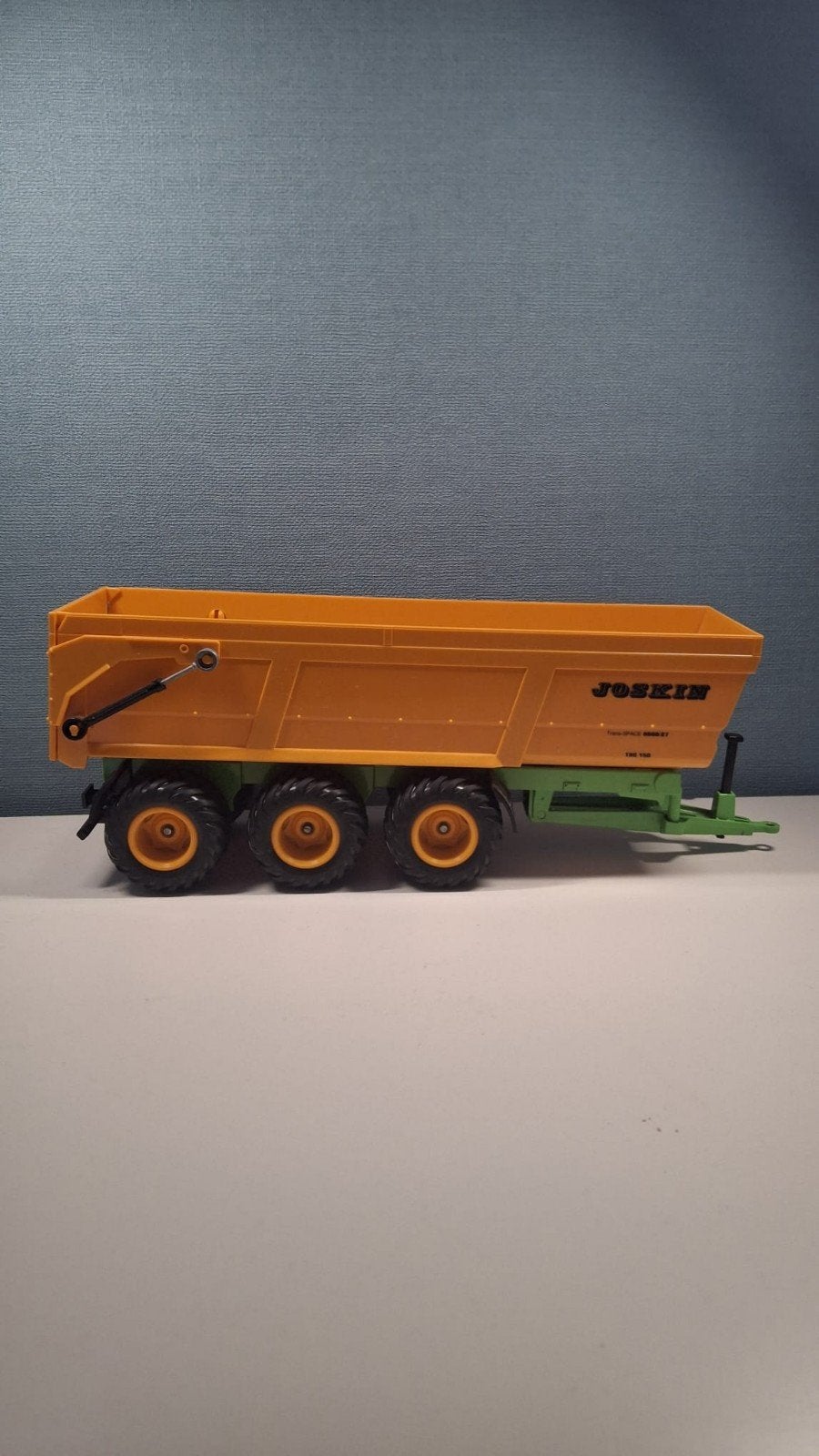 Siku Joskin Drie-assige Kiepwagen 1:32 - Nieuwstaat, Ophalen of Verzenden, Nieuw