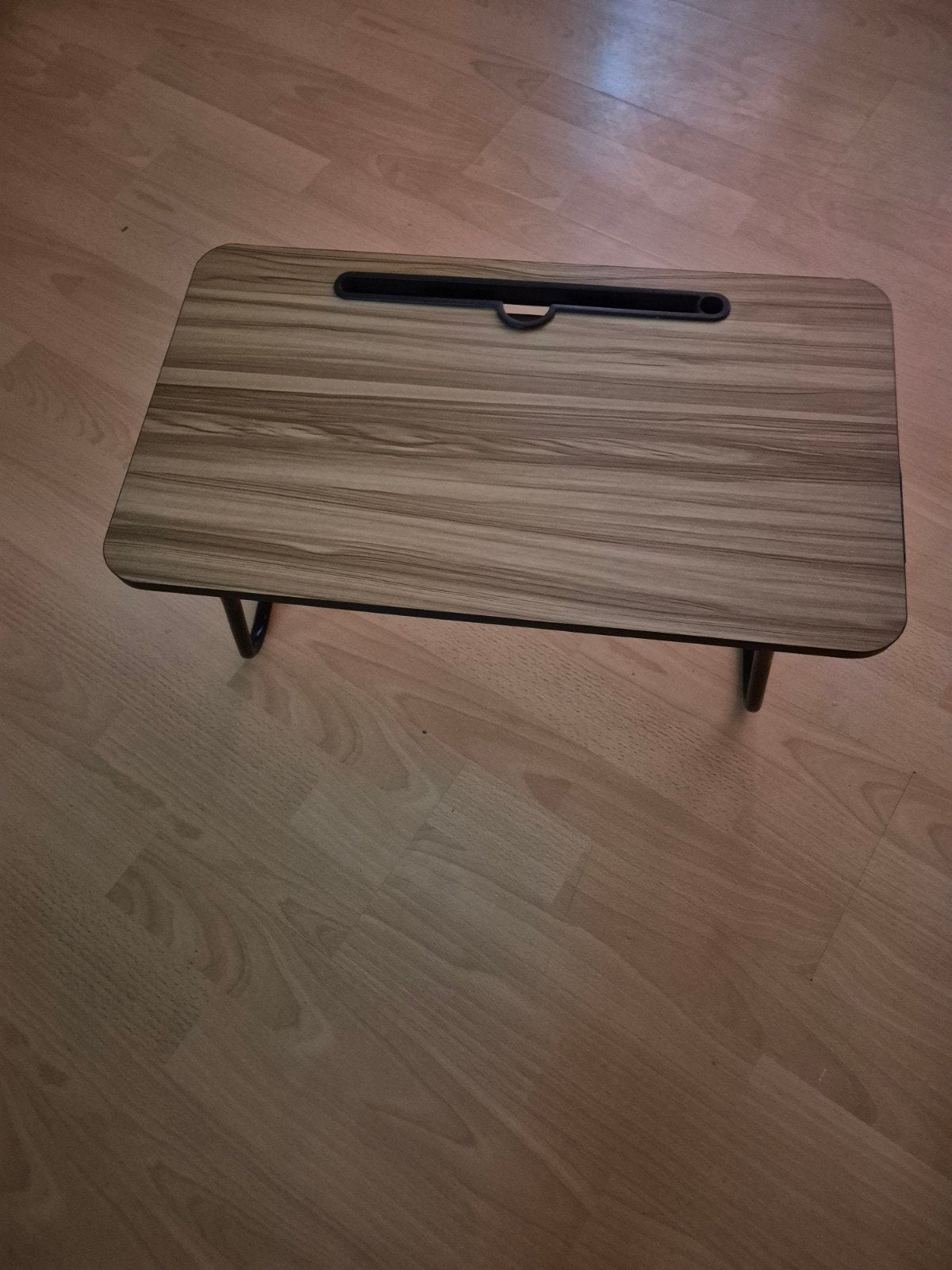 Inklapbaar laptoptafeltje / bedtafel, Minder dan 45 cm, Modern, functioneel, Zo goed als nieuw, Rechthoekig