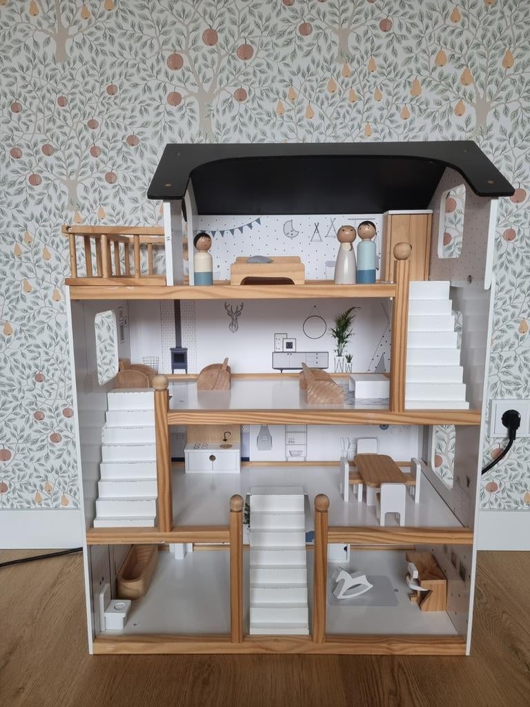 Poppenhuis Petit Amelie met meubels en poppetjes, Ophalen, Gebruikt, Poppenhuis