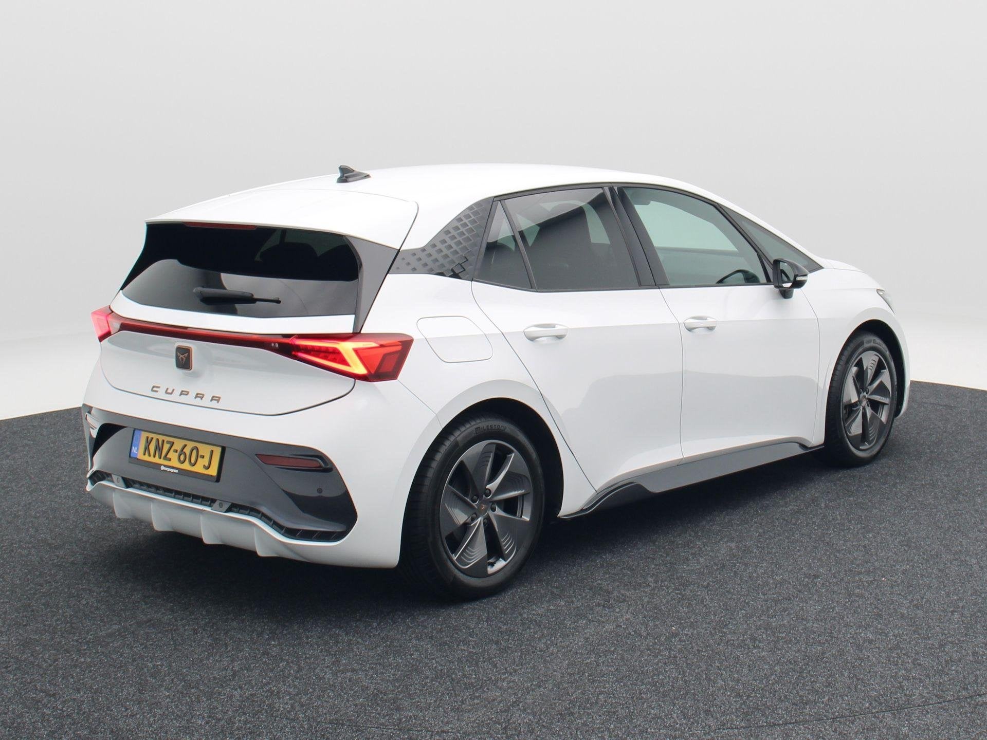 CUPRA Born Business 62 kWh 204 Pk | Carplay | Cruise Control, Auto's, Automaat, Dealer onderhouden, Gebruikt, Zwart