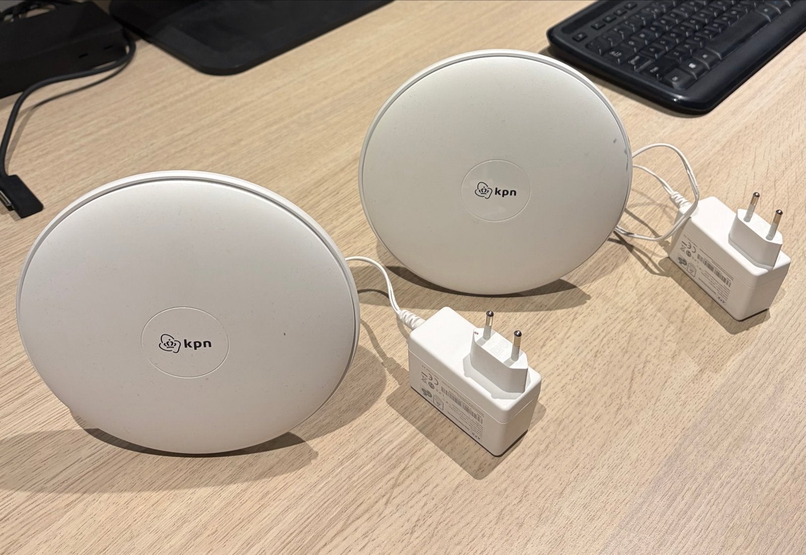 KPN SuperWifi punten (2 stuks) - Optimale WiFi dekking, Ophalen, Zo goed als nieuw, Router