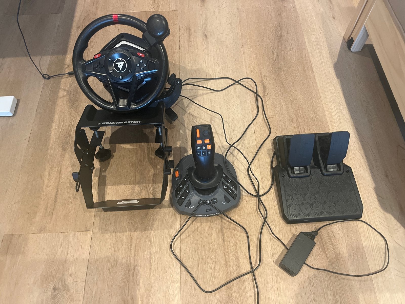 Thrustmaster T150 racestuur met pedalen en joystick, Spelcomputers en Games, Spelcomputers | Overige Accessoires, Ophalen, Racestuur