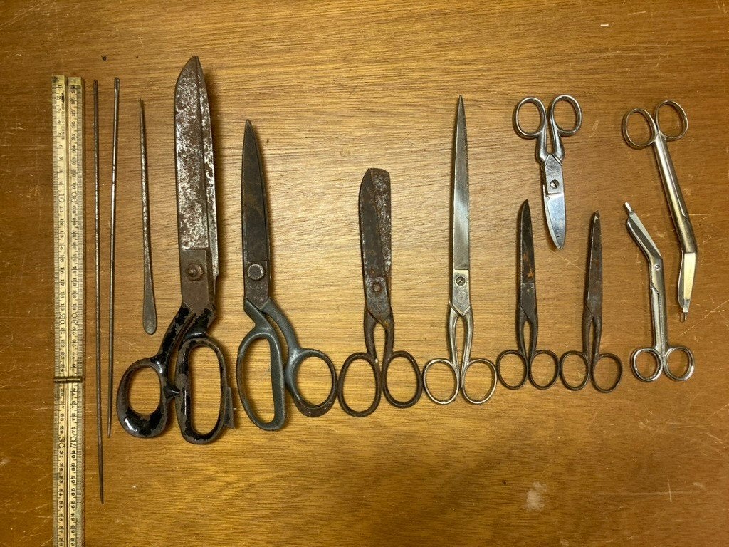 Scharen& naalden Antieke handgereedschap kleermaker etc. etc, Ophalen of Verzenden