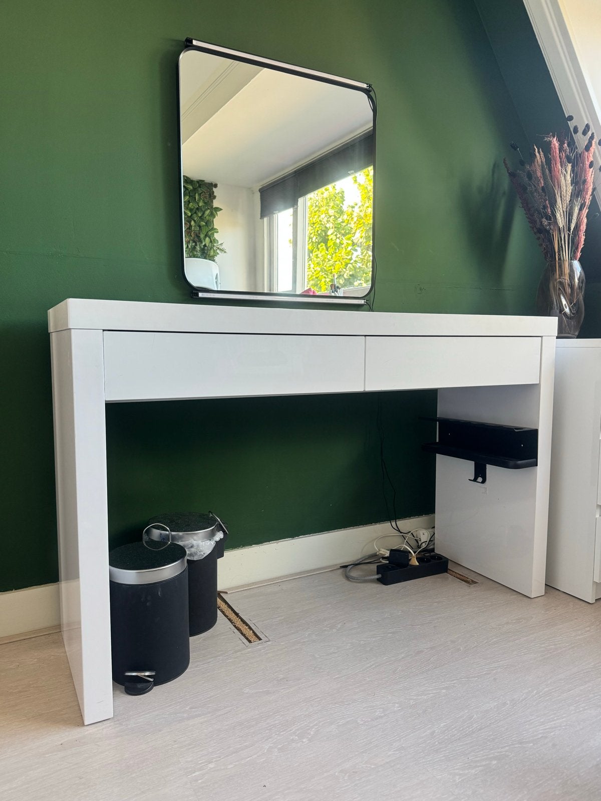 Witte hoogglans bureau/kaptafel met lades, Ophalen, Gebruikt, Overige materialen, 100 tot 150 cm