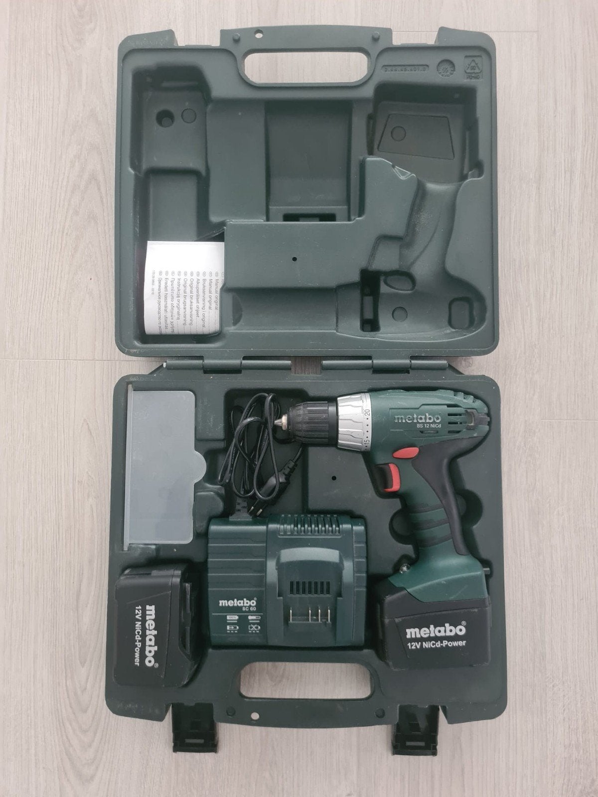 Metabo BS 12 NiCd Accuboormachine met 2 accu's en lader, Ophalen of Verzenden