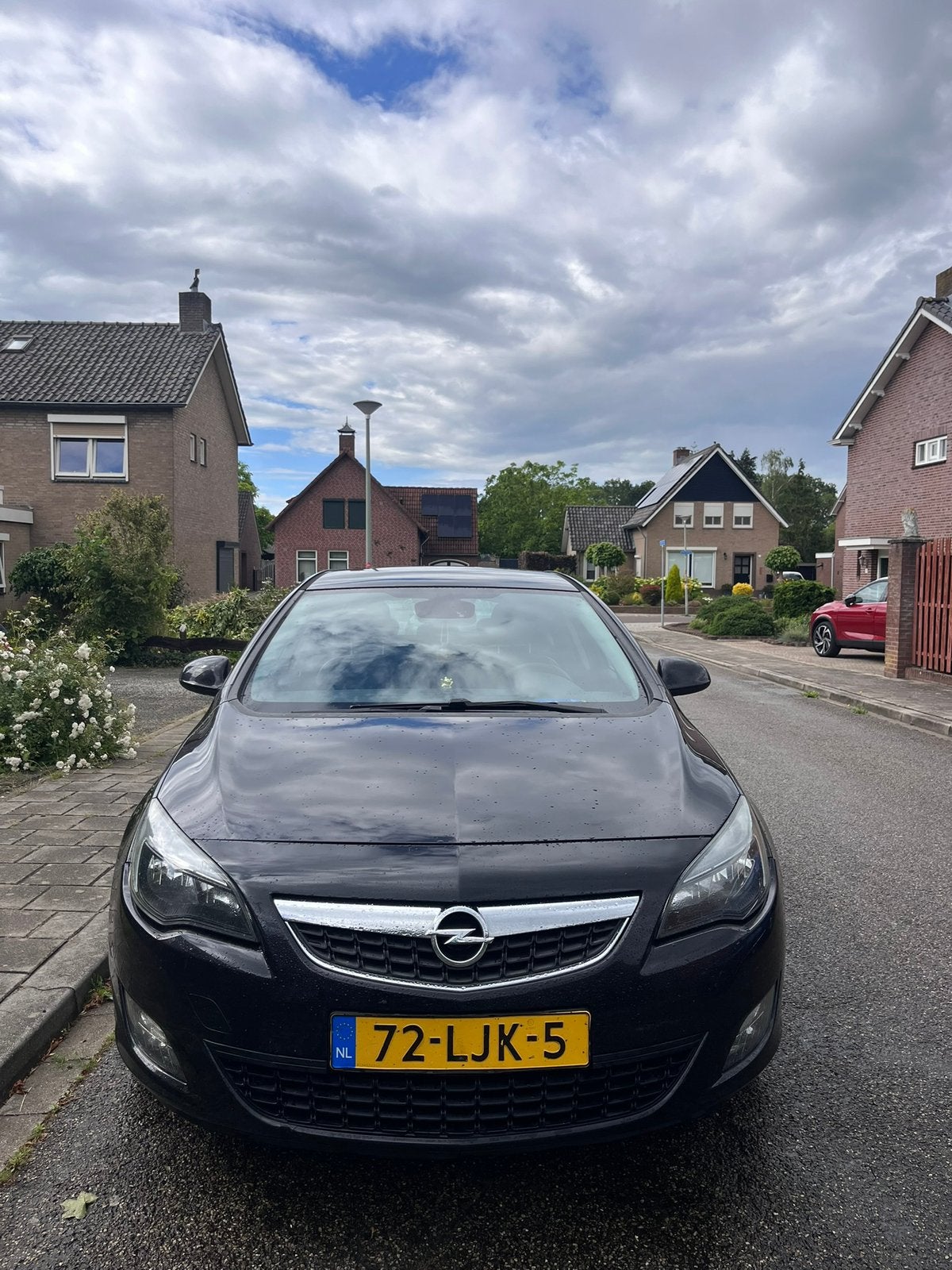 Opel Astra 1.6 Turbo 5D 2010 Zwart, Voorwielaandrijving, 15 km/l, Zwart, 4 cilinders