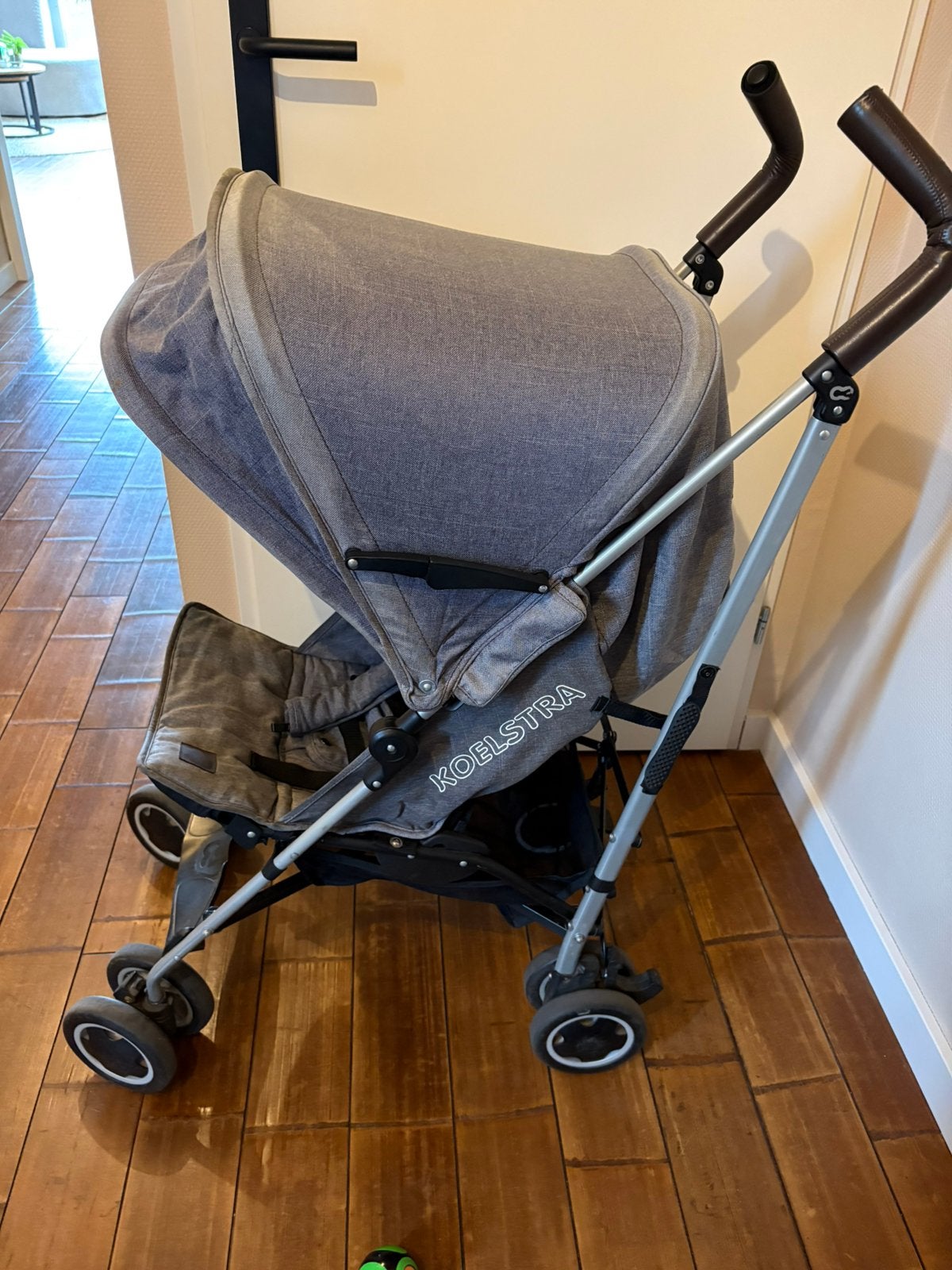 Koelstra buggy met gebruikerssporen, Kinderen en Baby's, Buggy's, Ophalen, Gebruikt, Koelstra, Zonnekap