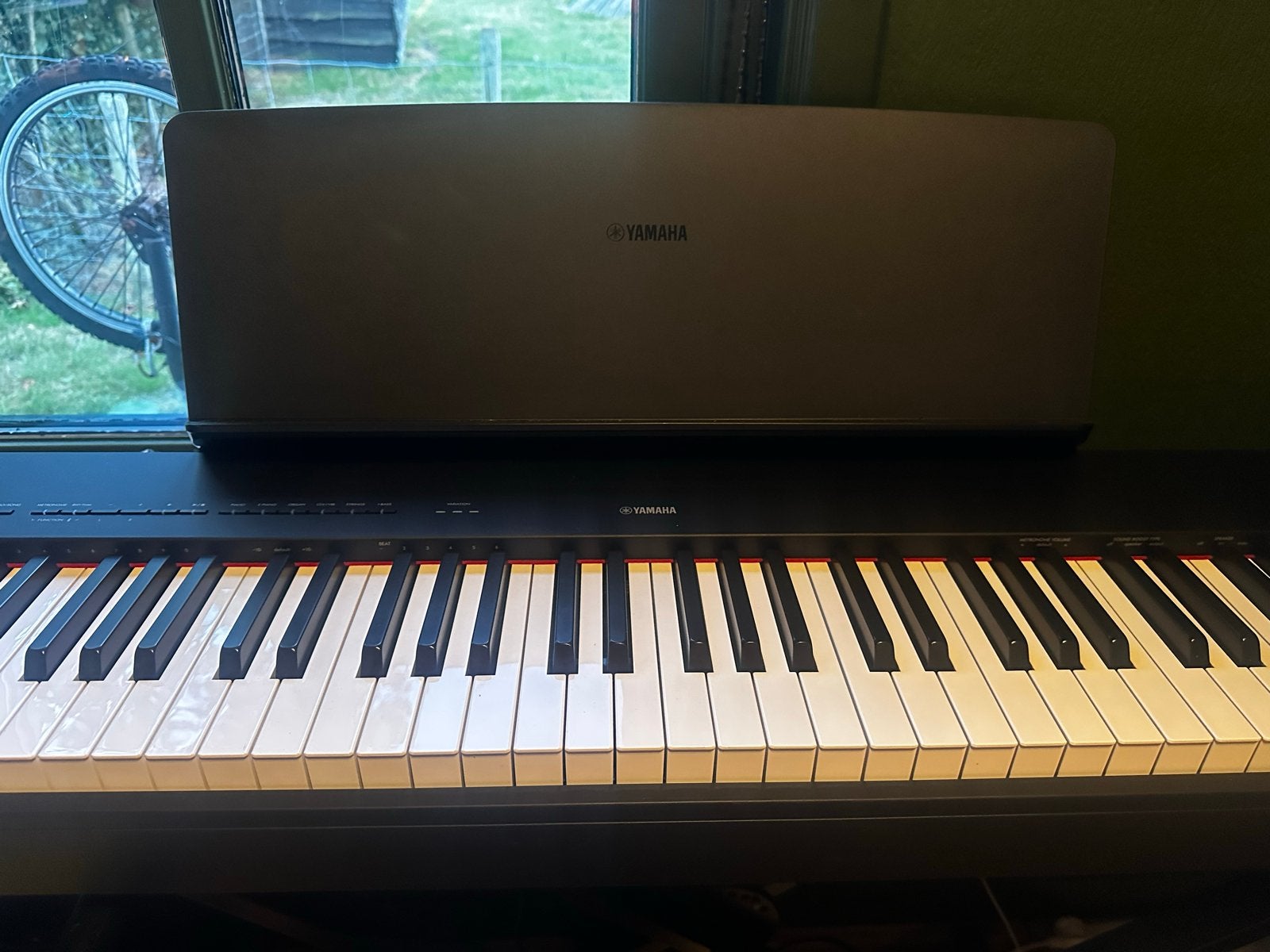 Foto 3 van Yamaha P-45 Digitale Piano “incl steun”- Zo goed als nieuw