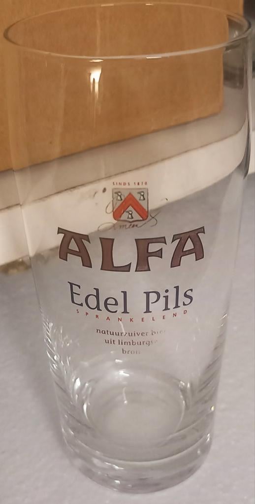 Alfa Bier Glazen 12 stuks "Edel Pils", Verzamelen, Biermerken, Ophalen of Verzenden, Zo goed als nieuw, Glas of Glazen, Overige merken