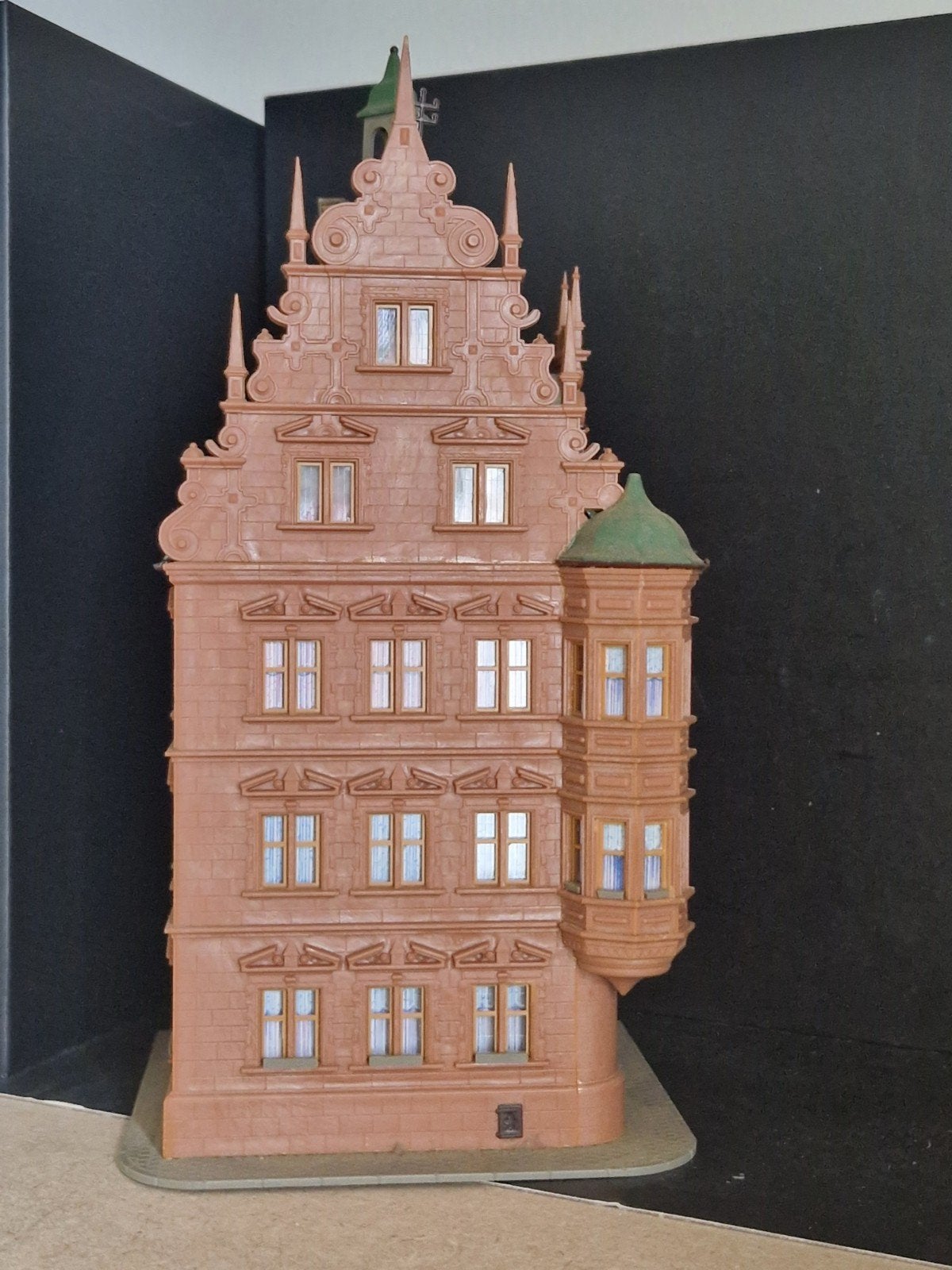 Kibri H0 Stadhuis met erker - Modelbouw Gebouw, Ophalen of Verzenden, Gebruikt, Brug, Tunnel of Gebouw, Overige merken
