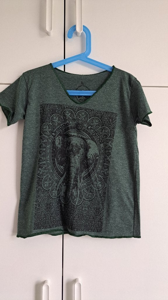 Shirt olifant uit Thailand - maat 134, Ophalen of Verzenden, Zo goed als nieuw, Jongen, Shirt of Longsleeve