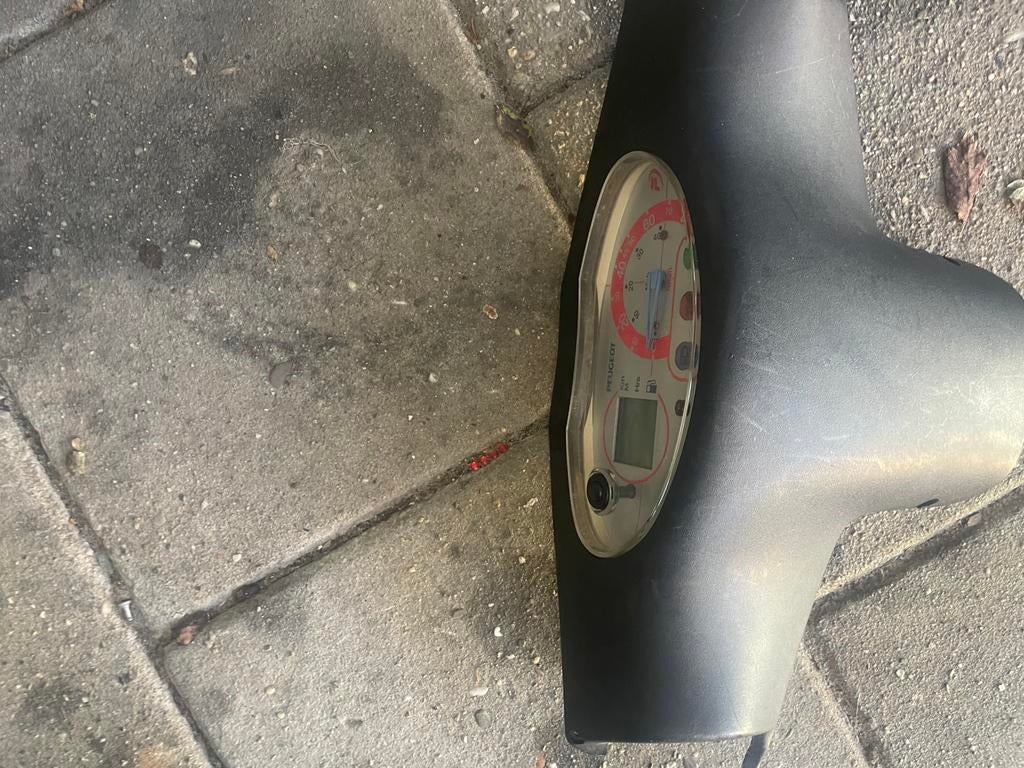Peugot vivacity teller werkt helemaal goed, Fietsen en Brommers, Brommeronderdelen | Scooters, Ophalen