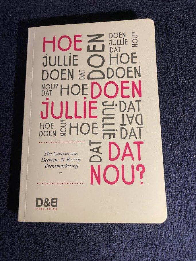 Boek: Hoe doen jullie dat nou?- E. Roggeveen., Gelezen, Ellen Roggeveen., Ophalen of Verzenden, Management