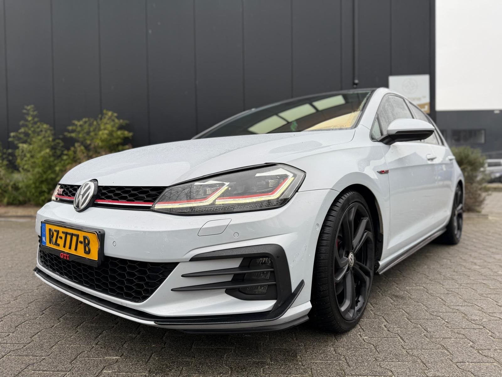 Volkswagen Golf 2.0 TSI GTI Performance, Gebruikt, Euro 6, 4 cilinders, 1984 cc