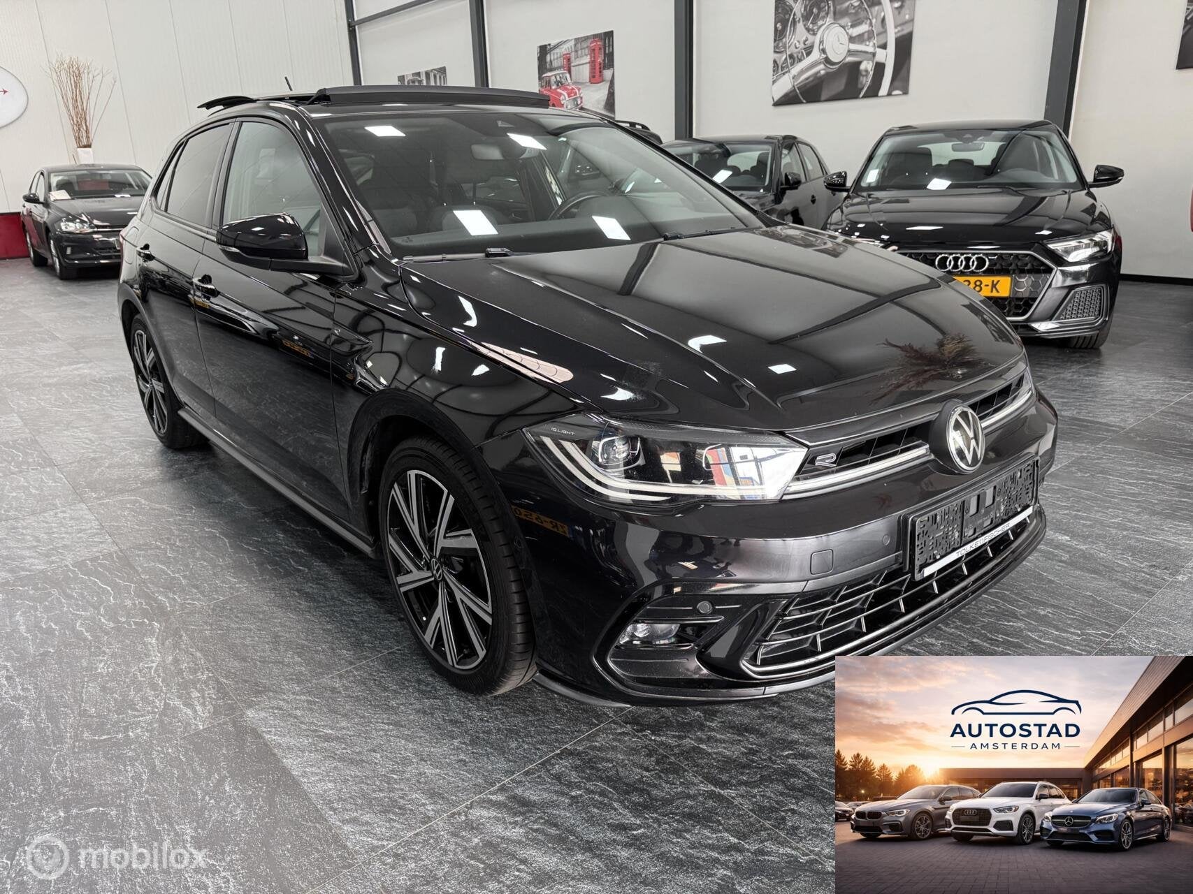 Volkswagen Polo R LINE AUTOMAAT PANO IQ KEYLESS FULL OPTION, Dealer onderhouden, Gebruikt, Zwart, Zwart