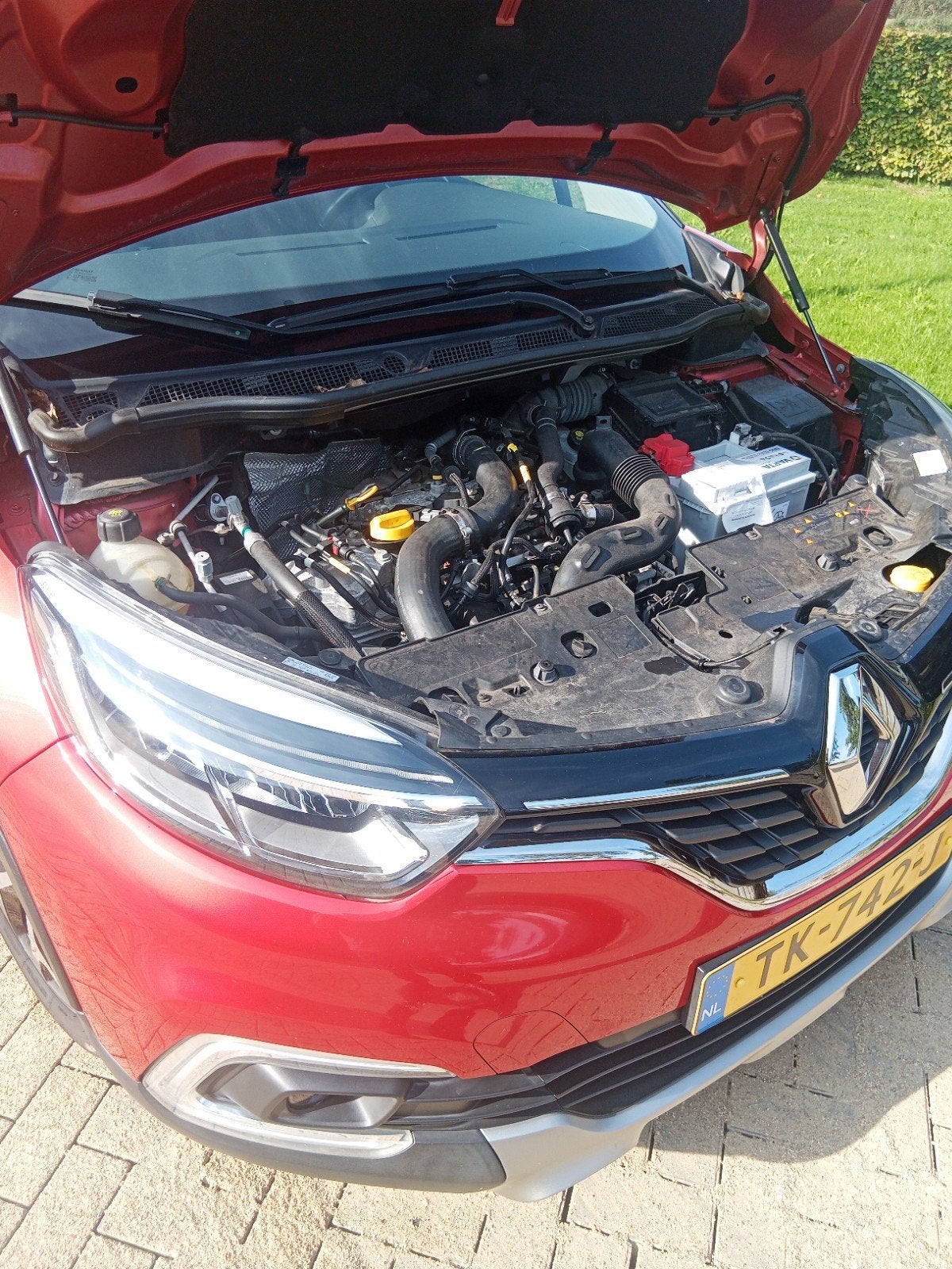 Foto 9 van Renault Captur 0.9 TCE 90 2018 Rood