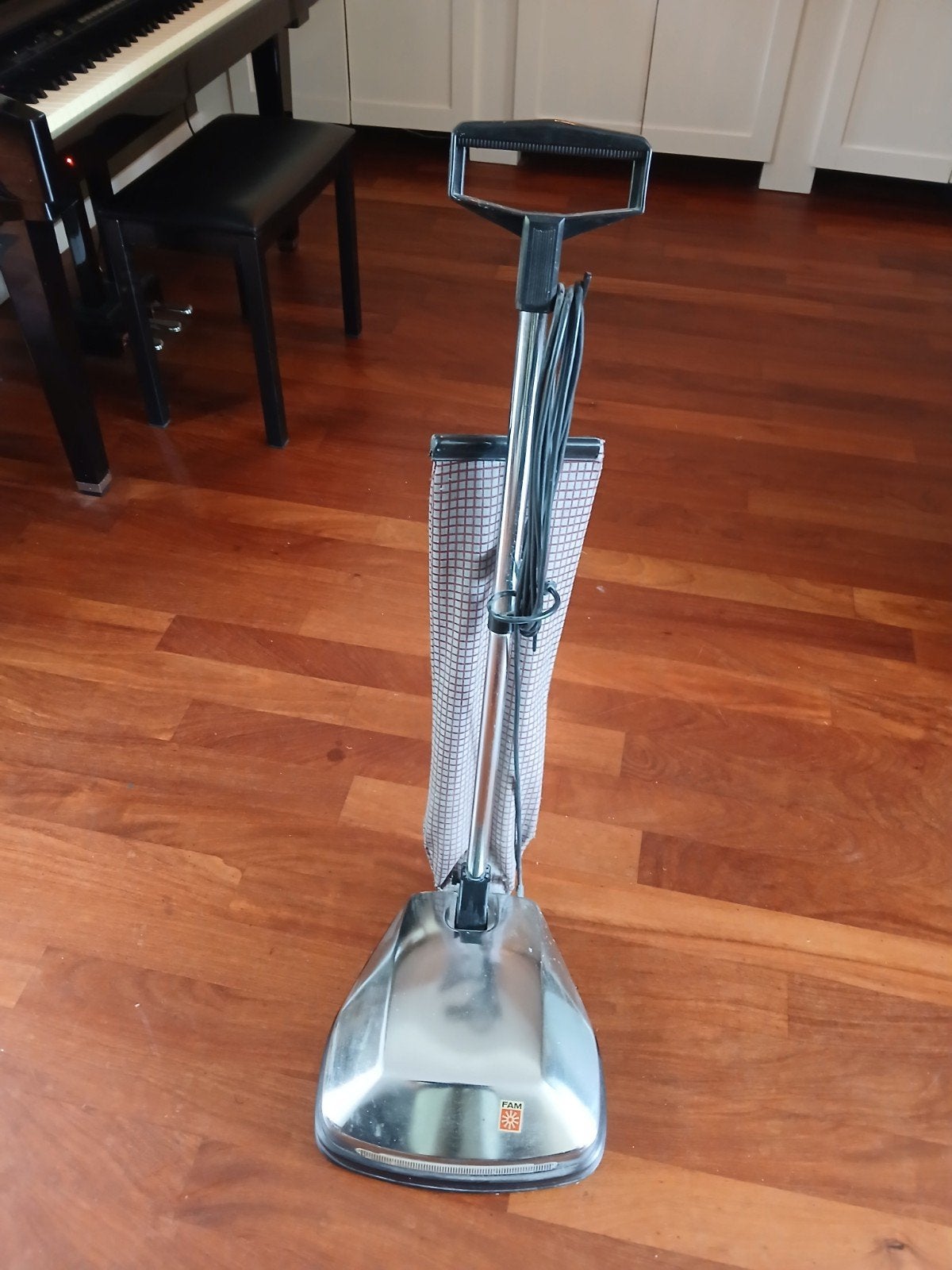 Fam Boenmachine.  weinig gebruikt. Model F1300.    e, Ophalen, Gebruikt