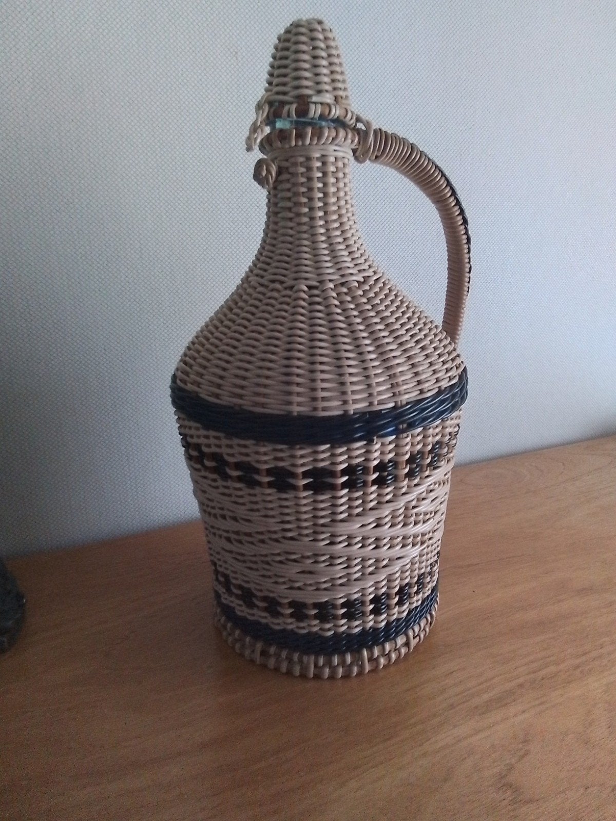 oude wijnfles met gevlochten body, Ophalen of Verzenden