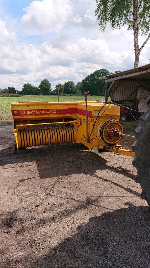 New Holland 940 kleine balenpers, Ophalen, Akkerbouw, Oogstmachine