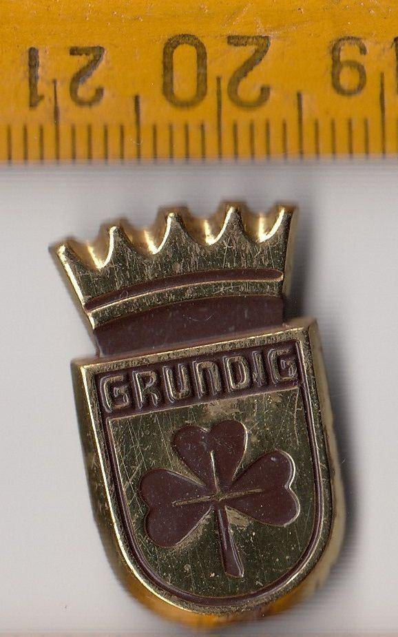 Grundig Vintage Radio embleem logo schildje, Ophalen of Verzenden